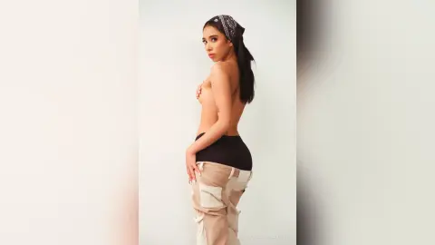 PaulinaGiovanni — pull them down 😉
