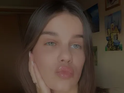 RicardaErisman cam model