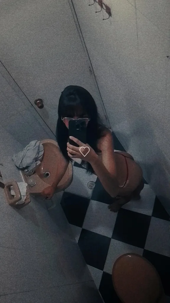 Channeel_77 — Streamate Photos