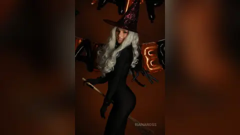 RianaRoss — Happy Halloween🧡