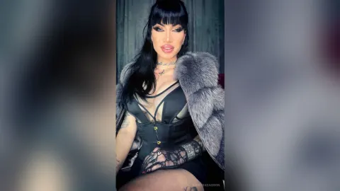 ElektraDaemon — Lingerie Lust