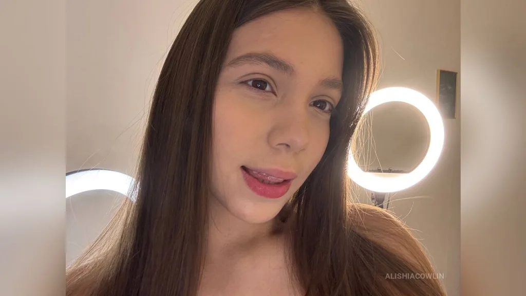 AlishiaCowlin — In the bed