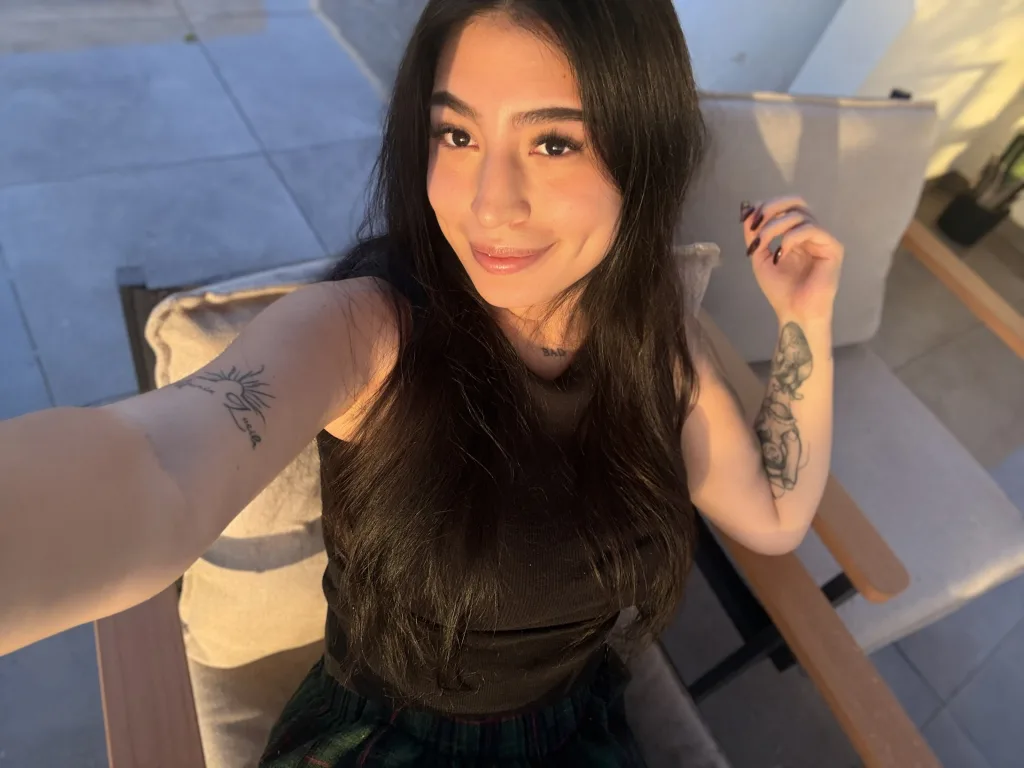 LittleCamillas — Streamate Photos