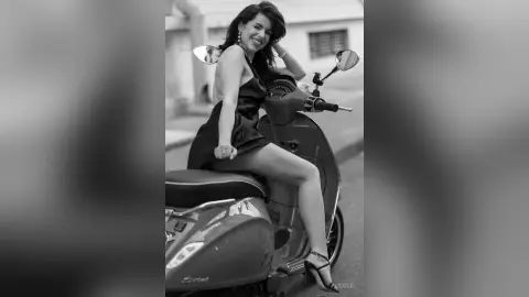 Jessie — Ride w me baby!