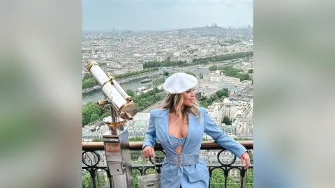 AlejandraRoa — C'est moi au Paris