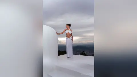 Isabella — 𝓛𝓲𝓴𝓮 𝓪𝓹𝓱𝓻𝓸𝓭𝓲𝓽𝓮