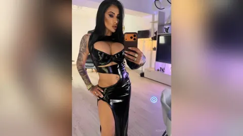Kennya — Fashion