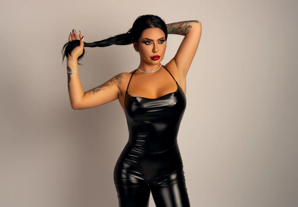 Elennya — Streamate Photos