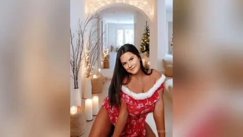 LaraDevi — Santa Baby
