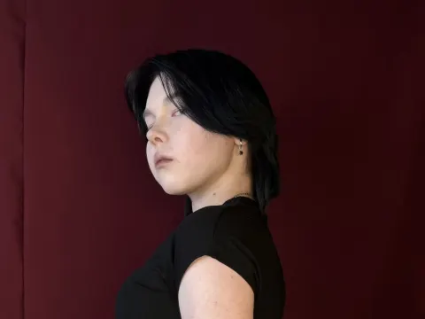 JuleComtois — LiveJasmin cam model