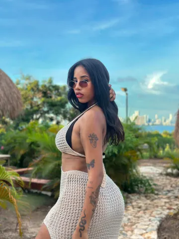 NinnaRae — Streamate Photos