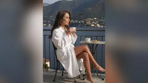 Meghan — Time off! Join me🥰
