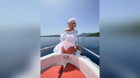 Ella — Sexy Elly