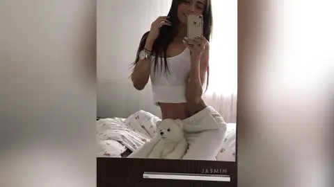 Arianna — Selfie time!