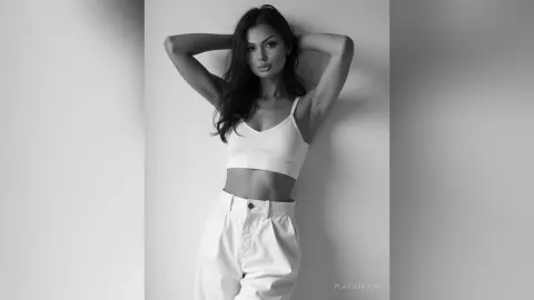 FlaviaMoon — Black and White.
