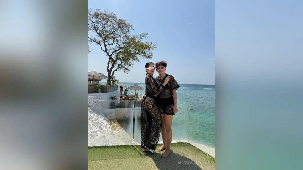 AlissonAndGina — Our anniversary🥂