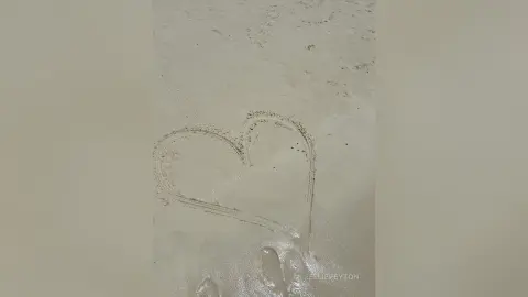 ElliePeyton — 😍🤍🌊