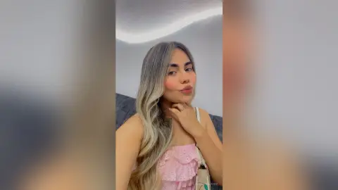 CarolGiovanni — A horny gal that can be yours 😉