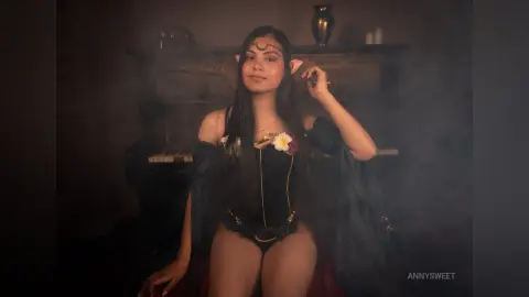 AnnySweet — Being a sexy elfo