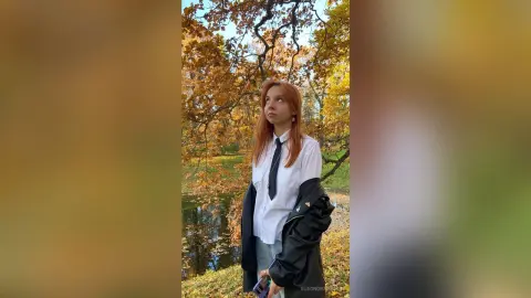 EleonoraSzabo — hehehe look at me a little bit