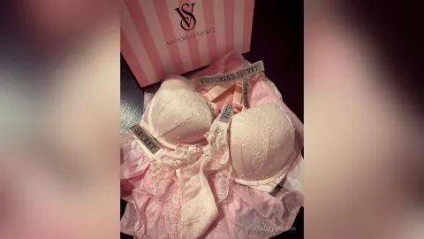 TalitaBolson — Gift 🎁