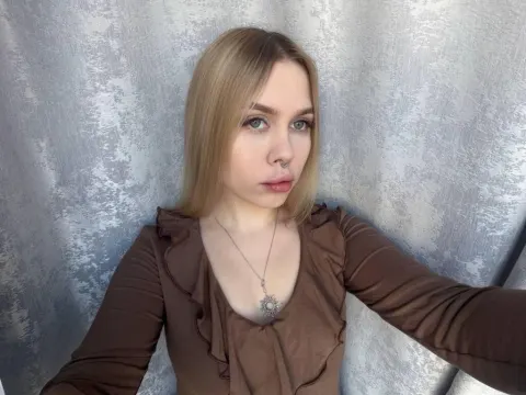 LilianaCross cam model