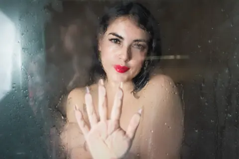 SccarlettLoveyes — Streamate Photos