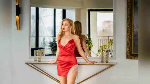 ChloeRichardson — Business Woman