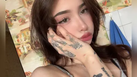 IngerHeffernan — Bite my lips