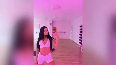 JasminRey — Me)