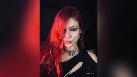 MinaJade — Praise the Queen 😈