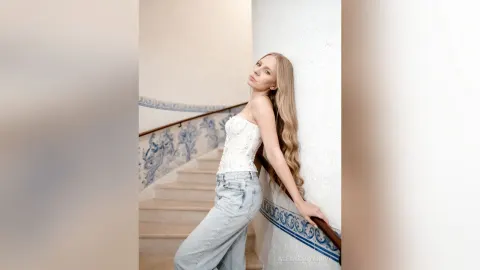 AlexaZaryanova — Posh