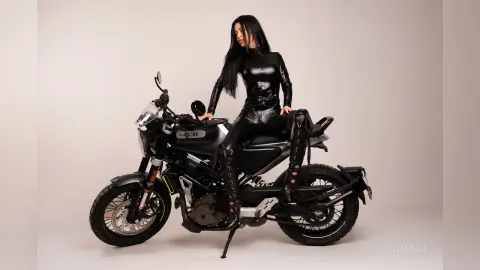 LiaDash — Motorcycle