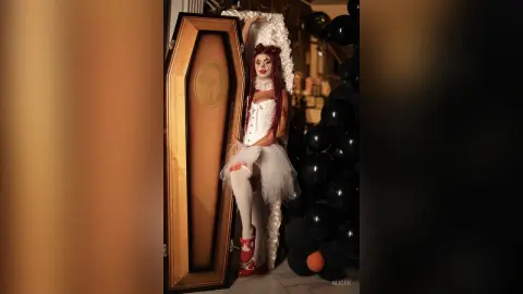 AliceK — Boo!