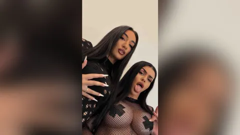 KimWilmes — 𝑫𝒐𝒖𝒃𝒍𝒆 𝒕𝒓𝒐𝒖𝒃𝒍𝒆