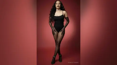 ScarlettSaenz — Mmmmm