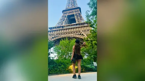 SarayYork — Baise💋Moi !