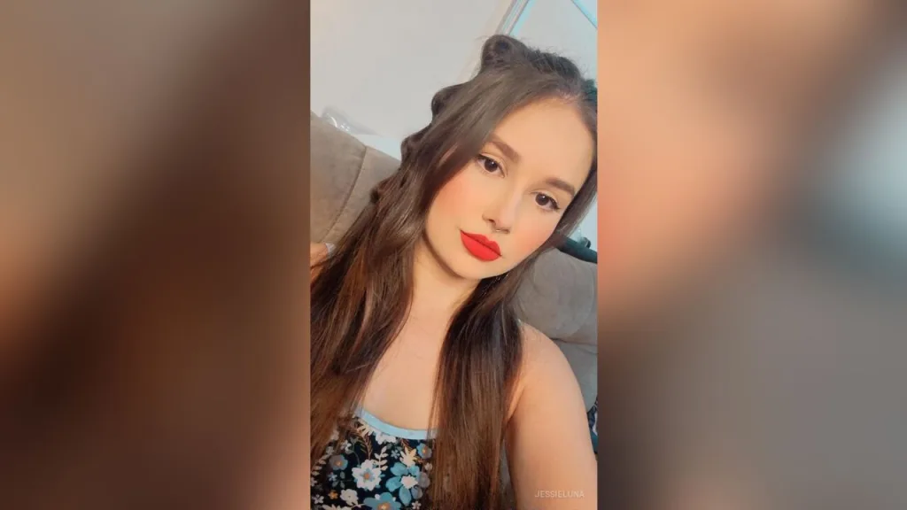 JessieLuna — Me