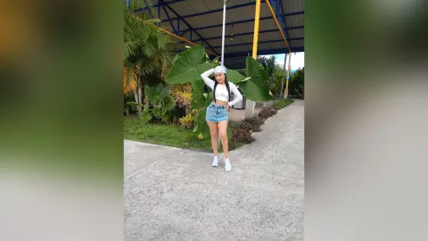 NinaBallack — Walking
