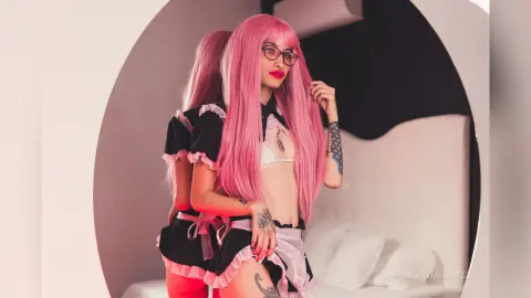 MerryMendezz — Sexy Cosplay Maid