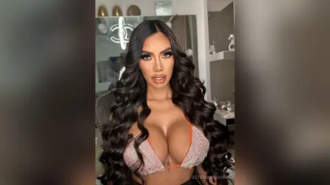EstefaniaBrown — Level Up