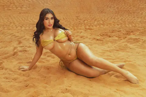 LindaSanz — Streamate Photos