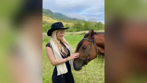 ZamaraVidal — Riding 🐴