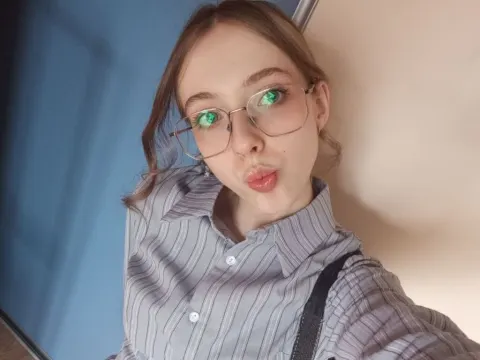 BethanPugliese cam model