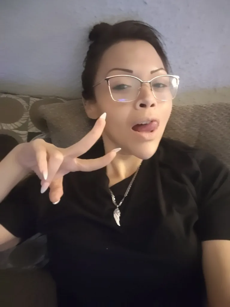 KianaKouture — Streamate Photos