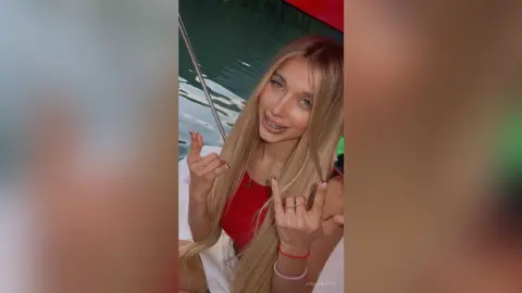 MelaniaLys — vacation😍
