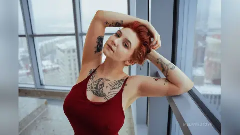 MelanieStoyn — 𝚠𝚑𝚒𝚝𝚎&amp;𝚛𝚎𝚍