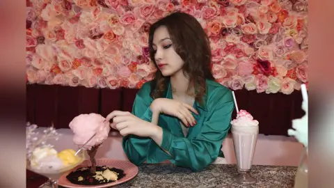 TinaPhoenix — 🌸