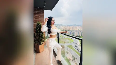 RoxannaRivera — At home ☀️