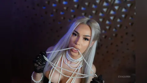 EvaQuinn — Pearls, fur and heels